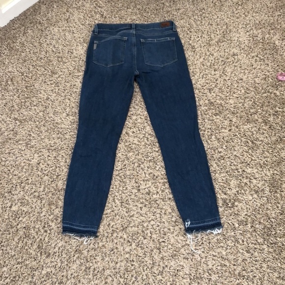 Paige Verdugo Crop Jeans Size 27 Dark Blue Unravels Raw Hem - Picture 4 of 11